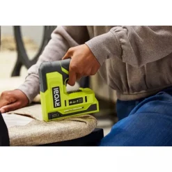 Agrafeuse cloueuse USB Lithium 4V - RST4-0 - Solo RYOBI