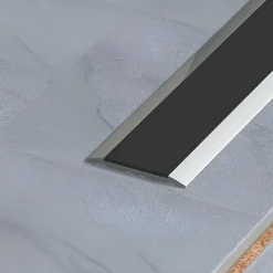 Bande antidérapante en aluminium à coller - 5T DINAC
