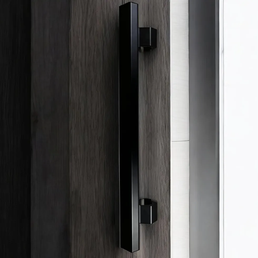 Bâton maréchal Phare en aluminium laqué noir mat 9005 - adaptable Atrius