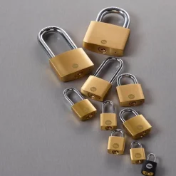 Cadenas en laiton - 25 mm - anse en acier - 3 clés incluses YALE