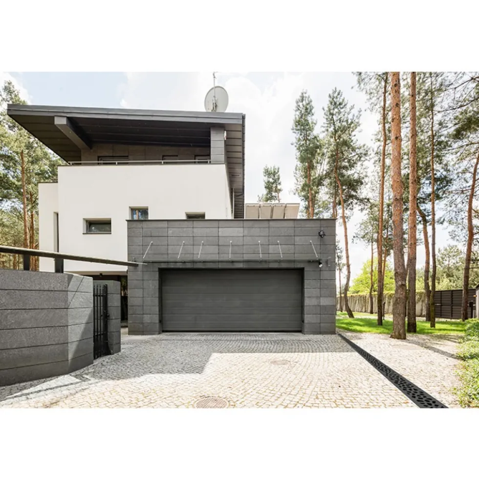 Caniveau béton polymère H 95 mm avec grille fonte noire Voronoï - Self 100 ACO