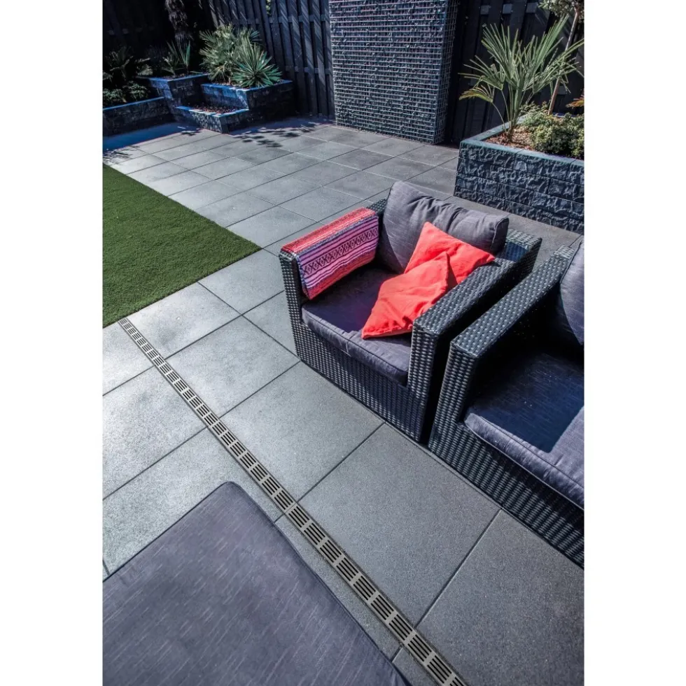 Caniveau d'extérieur avec grille aluminium grise A15 - Slimline ACO