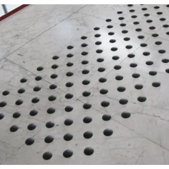 Clous podotactiles adhésifs DINAPLOT -usage intérieur -anthracite -150 DINAC