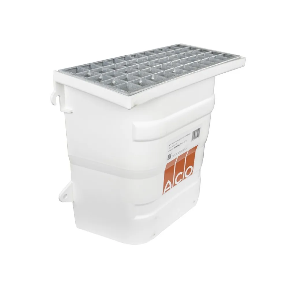 Courette d'aération avec grilles caillebotis ACO