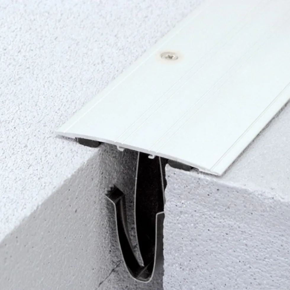 Couvre-joint à bords biseautés - longueur 3 m DINAC