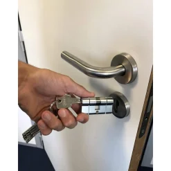 Cylindre double - anti-casse - s'entrouvrant - sur numéro 603 - D6PSN ABUS
