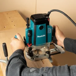 Défonceuse 2300 W - RP2302FC07 - Ø 12 mm MAKITA