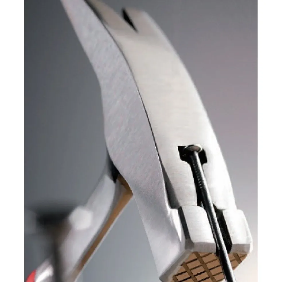 Marteau de charpentier - pastille magnétique - X Striker MOB