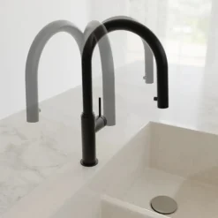 Mitigeur de cuisine noir mat avec bec extractible - BLACKPOOL SCHÜTTE