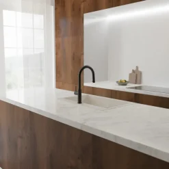 Mitigeur de cuisine noir mat avec bec extractible - BLACKPOOL SCHÜTTE