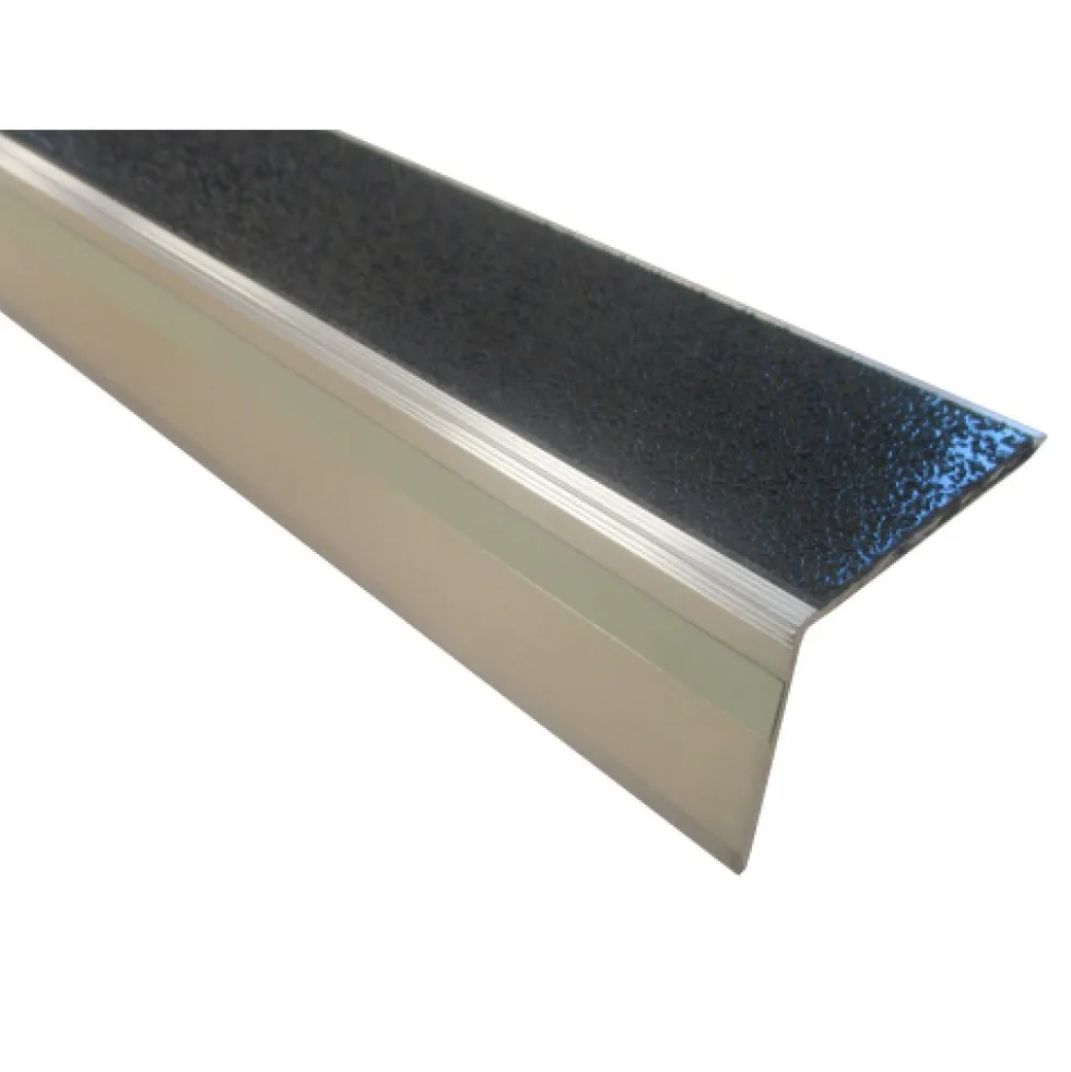 Nez de marche large - angle droit - antidérapant - à visser - WACCESS® WATTELEZ
