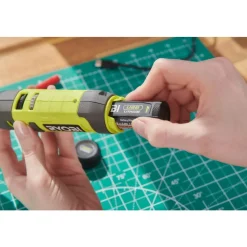 Pack mini-outil RRT4-120GA15 + coffret 37 accessoires RAR800K-37 + batterie 4V 2,0Ah + 15 accessoires RYOBI