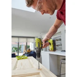 Perceuse à percussion 18V ONE+™ + 2x2Ah - R18PD3-220S RYOBI