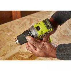 Perceuse-visseuse à percussion 18V One+ - 2 Batteries 2,0Ah - Chargeur - Multitool OFFERT RYOBI