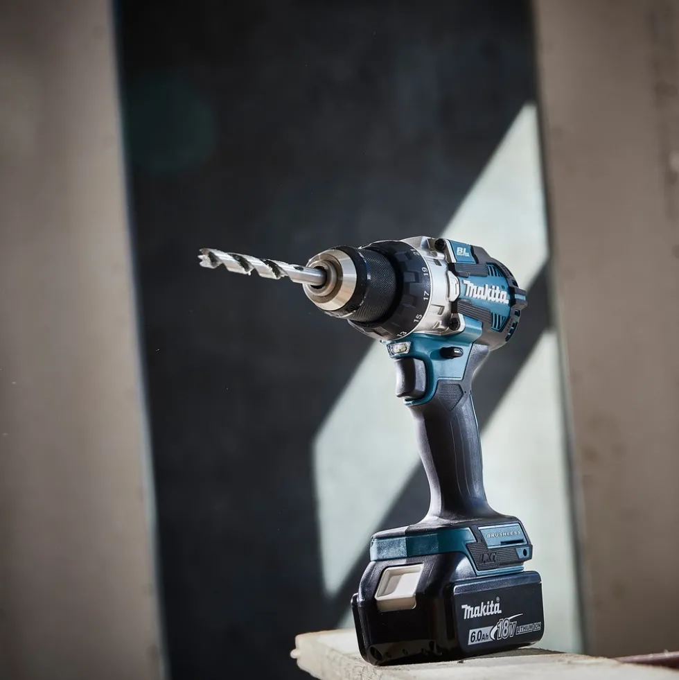 Perceuse visseuse à percussion sans fil LXT® - 18V Li-Ion - DHP489RTJ MAKITA