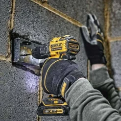 Perceuse visseuse sans fil 18V 2x2Ah - DCD708D2T-QW DEWALT