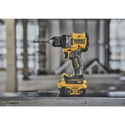 Perceuse visseuse sans fil XR 18V - DCD800P2T-QW DEWALT