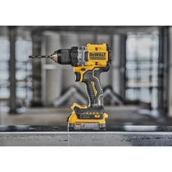 Perceuse visseuse sans fil XR 18V - DCD800NT-XJ machine nue DEWALT