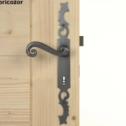 Poignées de porte sur plaque - fer patiné cementé - Aquitaine BOUVET
