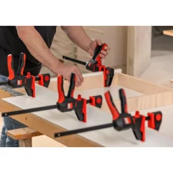Presses "Une Main" avec poignée rotative 360° BESSEY SER
