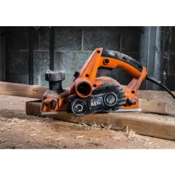 Rabot électrique 700W - 82 mm - PL 700 AEG Powertools