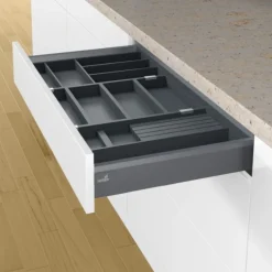 Range-couverts OrgaTray 270 pour tiroir AvanTech et ArciTech HETTICH