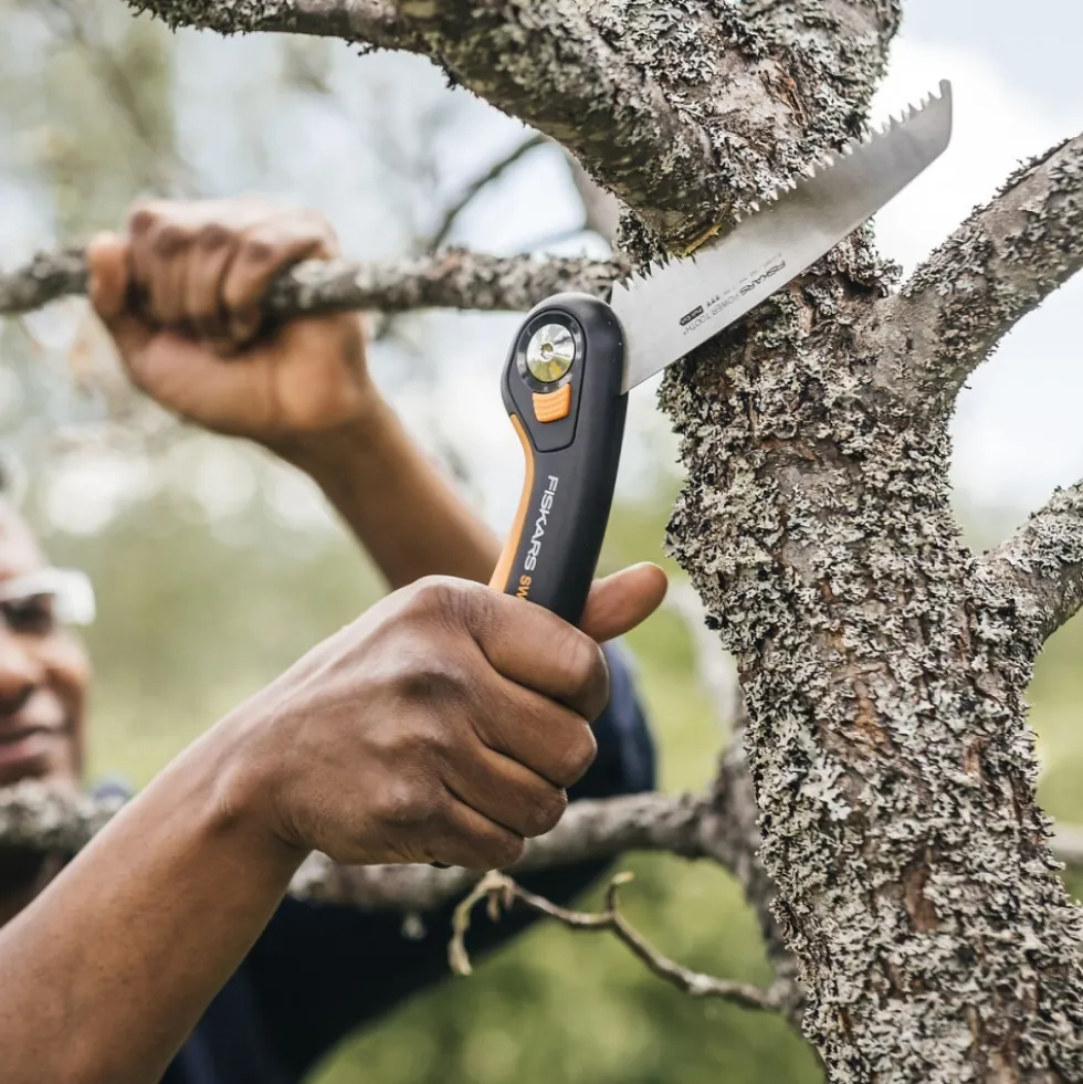 Scie pliable Plus™ SW68 - 15 cm FISKARS