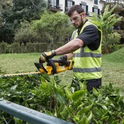 Taille-haies XR 18V 55 cm - DCM563PB-XJ - machine nue DEWALT